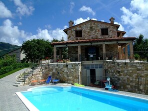 Pool - Villa in Cagli with Pool & Scenic Trails (Cagli)