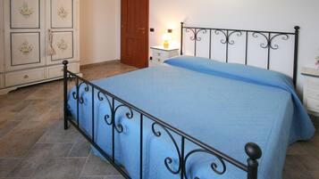 1 bedroom, iron/ironing board