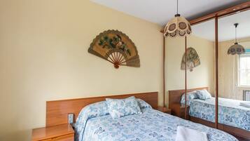 7 bedrooms, iron/ironing board, WiFi