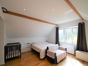 3 Schlafzimmer, Bügeleisen/Bügelbrett, WLAN