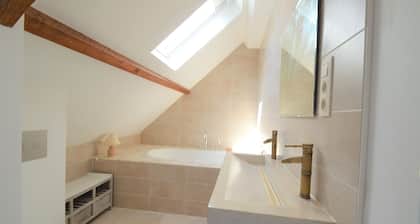 Relaxing Villa in Namur with Fenced Garden
