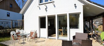 Relaxing Villa in Namur with Fenced Garden