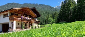 Apartment in Saalfelden near Ski Areas