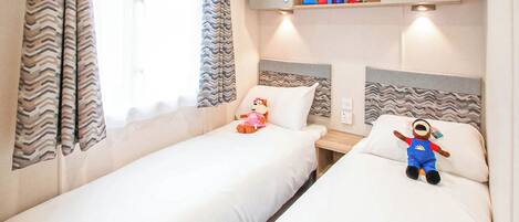 2 室のベッドルーム、WiFi (無料)