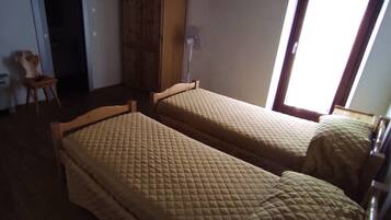 Chambres insonorisées, Wi-Fi gratuit, draps fournis