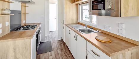 Fridge, oven, stovetop, toaster