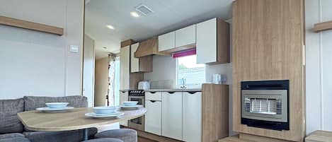 Fridge, oven, stovetop, toaster