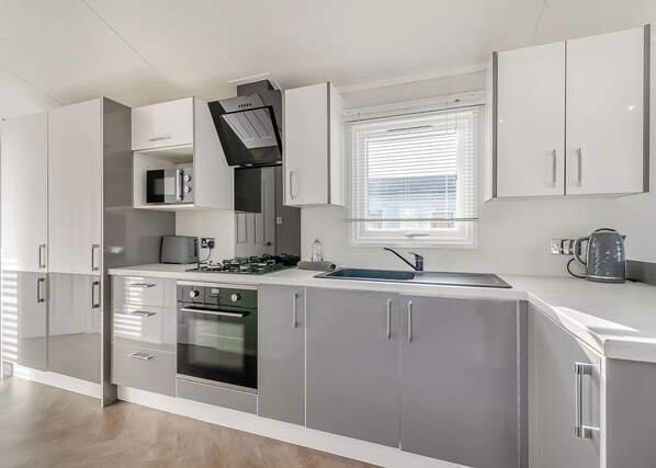 Fridge, oven, stovetop, toaster - A well presented holiday home with one double and one twin. (Hutton Rudby, Yarm)