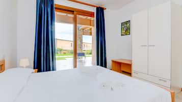 2 bedrooms, in-room safe, free WiFi, bed sheets