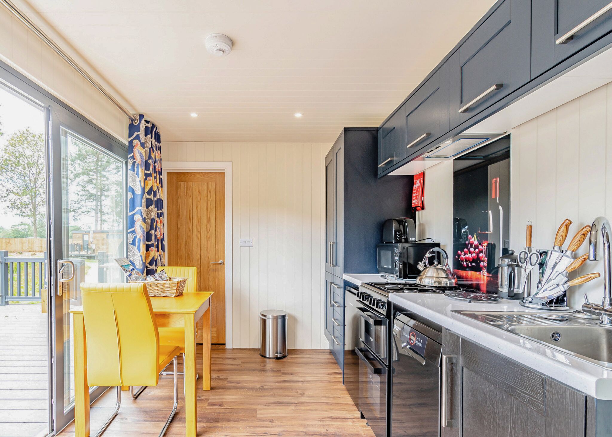 Fridge, oven, stovetop, toaster