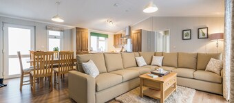 A stylish lodge with modern conveniences to make you feel at home.