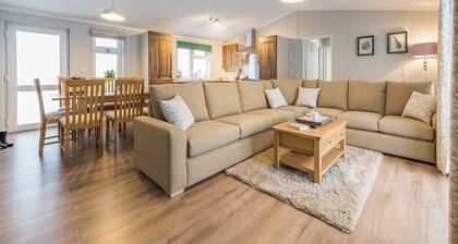 A stylish lodge with modern conveniences to make you feel at home.