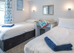 Unclassified image, 4 of 9, button - Select Lodge Plus 3 WF (Milford-on-Sea, Nr Lymington)