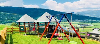 Sunny Alpine Apartment by the Slopes