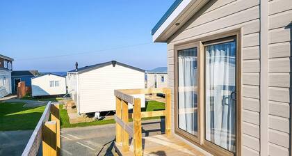 Superior Lodge (sleeps 8)