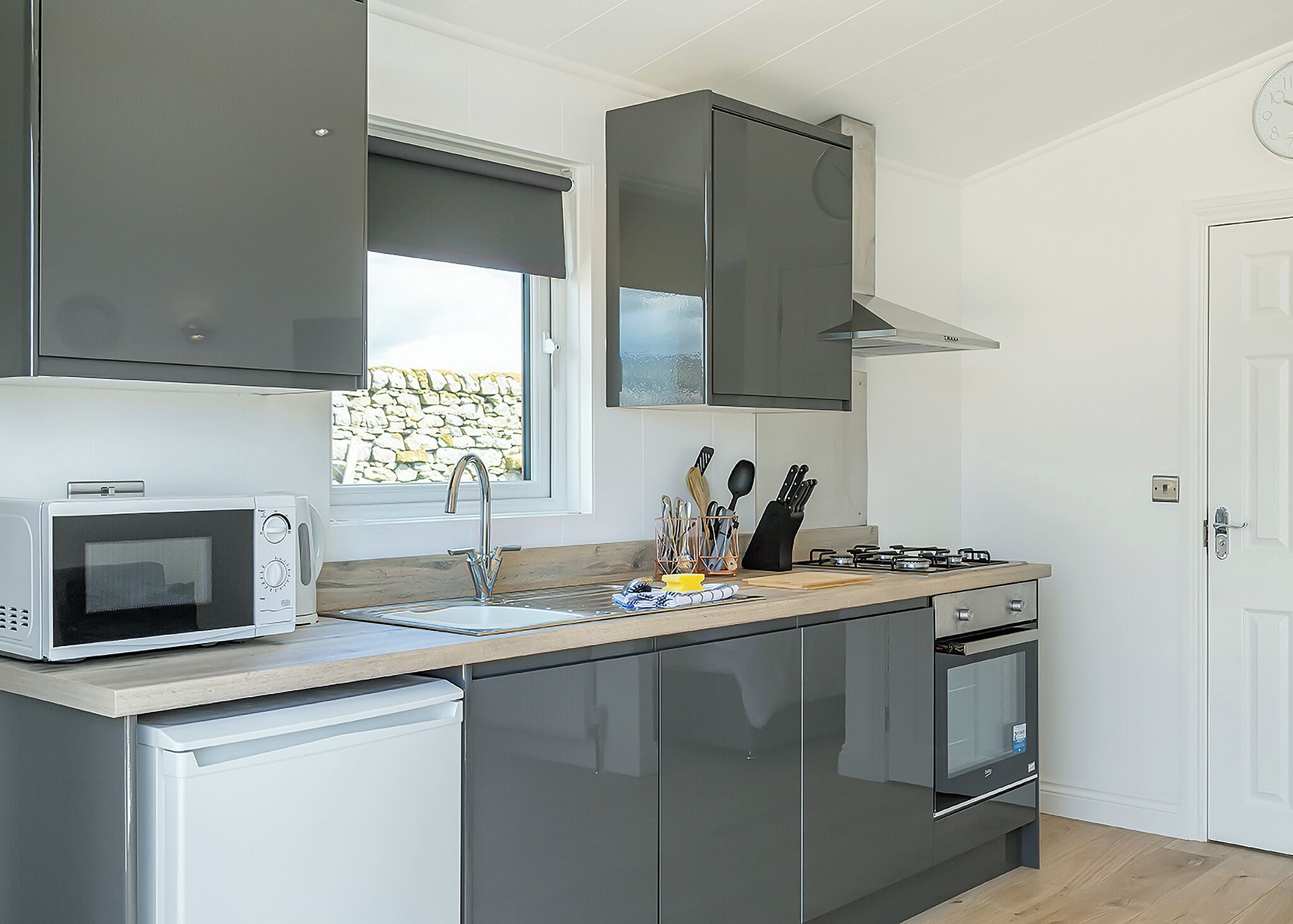 Fridge, oven, stovetop, toaster