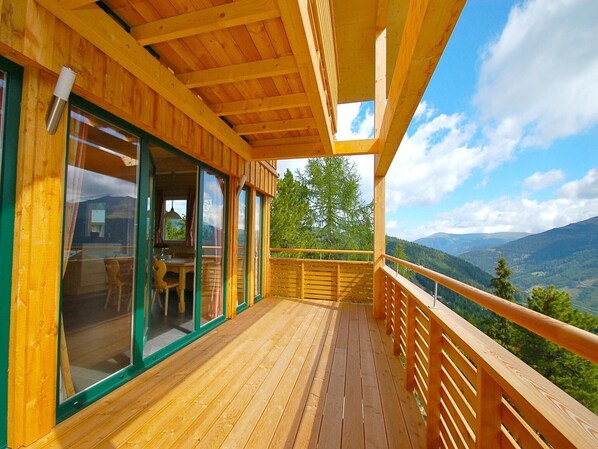 Terrace/patio - Lovely Chalet in Turracherhöhe with Sauna (Turracherhöhe)