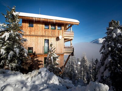 Beautiful chalet with sauna and whirlpool