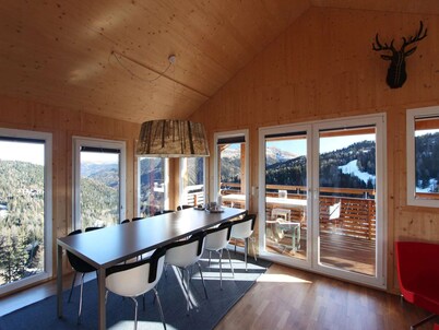 Beautiful chalet with sauna and whirlpool