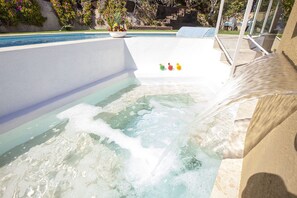 Outdoor pool - VillaBarcelonaCoast-POOL, BBQ, A/C,Beaches (5' by car), Barcelona (25' min),WIFI (Argentona)