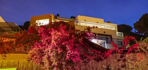 Exterior - VillaBarcelonaCoast-POOL, BBQ, A/C,Beaches (5' by car), Barcelona (25' min),WIFI (Argentona)