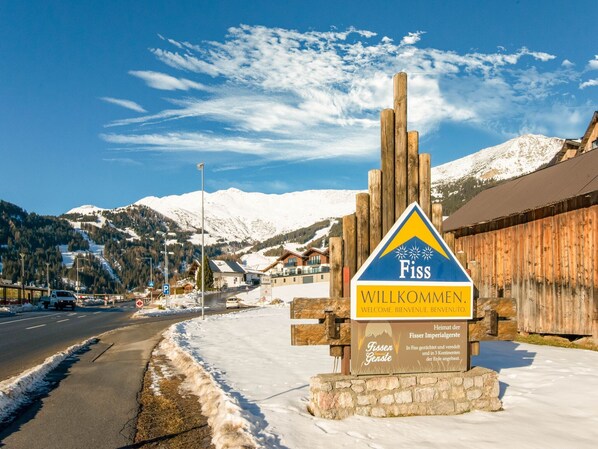 Property grounds - Inviting Apartment in Fiss in the Mountains (Fiss)