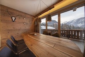 Dining - Alpine Chalet Retreat in Rossberg (Neukirchen)