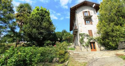 Casa Frey apt. 2 at Lake Orta with garden and swimming pool