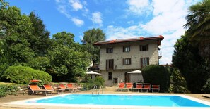 Piscine extérieure