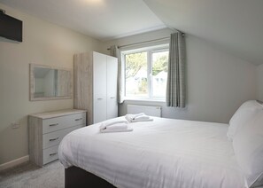 3 bedrooms, free WiFi - Ocean Breeze Villa 3 (Pets Welcome) (Woolacombe)