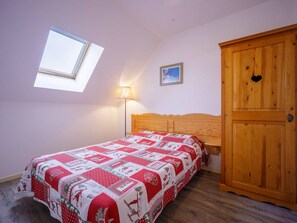 3 bedrooms - Spacious 10-Person Apartment in Peyragudes – Balcony, Free Shuttle, Ski Locker (Peyragudes)