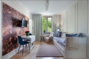 Deluxe Apartment | Living area