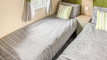 2 bedrooms