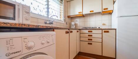 Fridge, microwave, coffee/tea maker