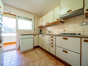 Refrigerador, microondas, cafetera/tetera