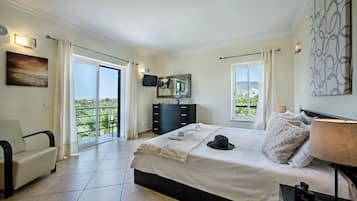 6 bedrooms, in-room safe, iron/ironing board, travel cot