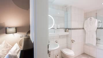 Classic-Einzelzimmer, 1 Einzelbett, Nichtraucher | Badezimmer | Haartrockner, Handtücher