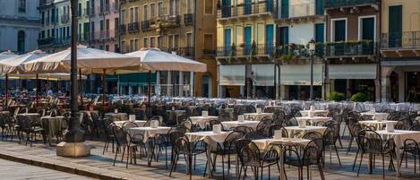 Ristorazione all'aperto