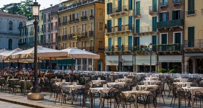 Piazza delle Erbe Central Apartment