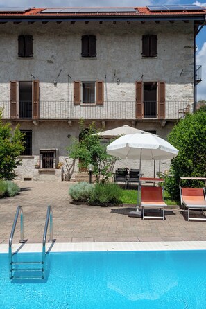 Utomhuspool