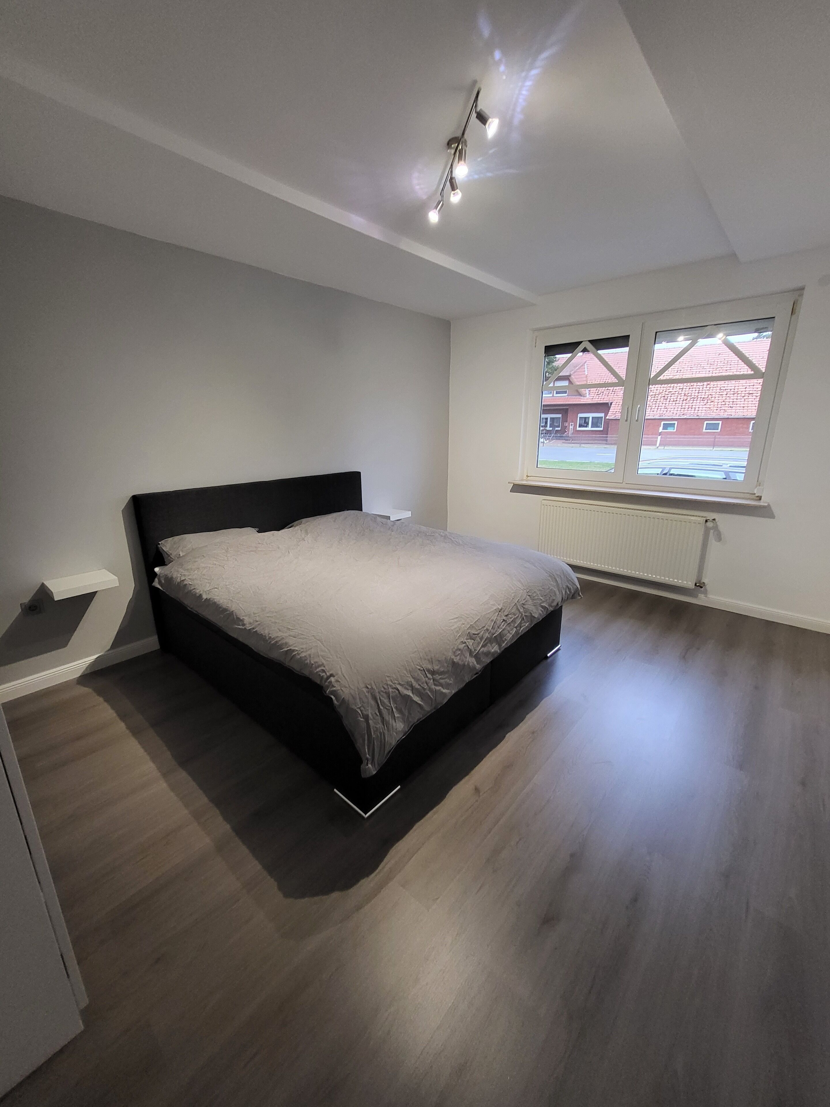 2 bedrooms, desk, iron/ironing board, travel crib