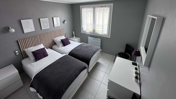 Room - Bright T3 Apartment Near Center - 3 Stars, Air Conditioning (Balaruc-les-Bains)