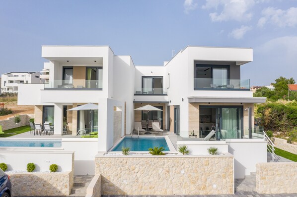 Front of property - Luxury villas Joy (Novalja)