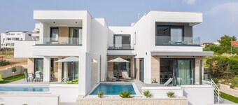 Luxury villas Joy
