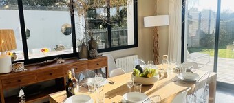 cocooning villa by the beach with hot tube an chimney 150m by the sea