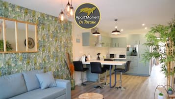 TV, Netflix, streaming services, offices