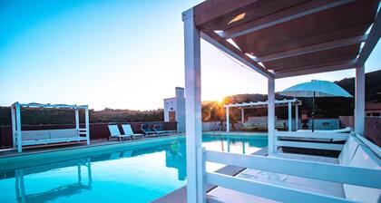 Hermoso ático en Isla de Elba con piscina privada climatizada