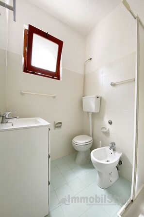 Regadera y bidet 