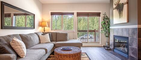 Televisión, chimenea