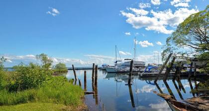 Amazing Lake Superior Views & Easy Walking Access to All Bayfield Has to Offer